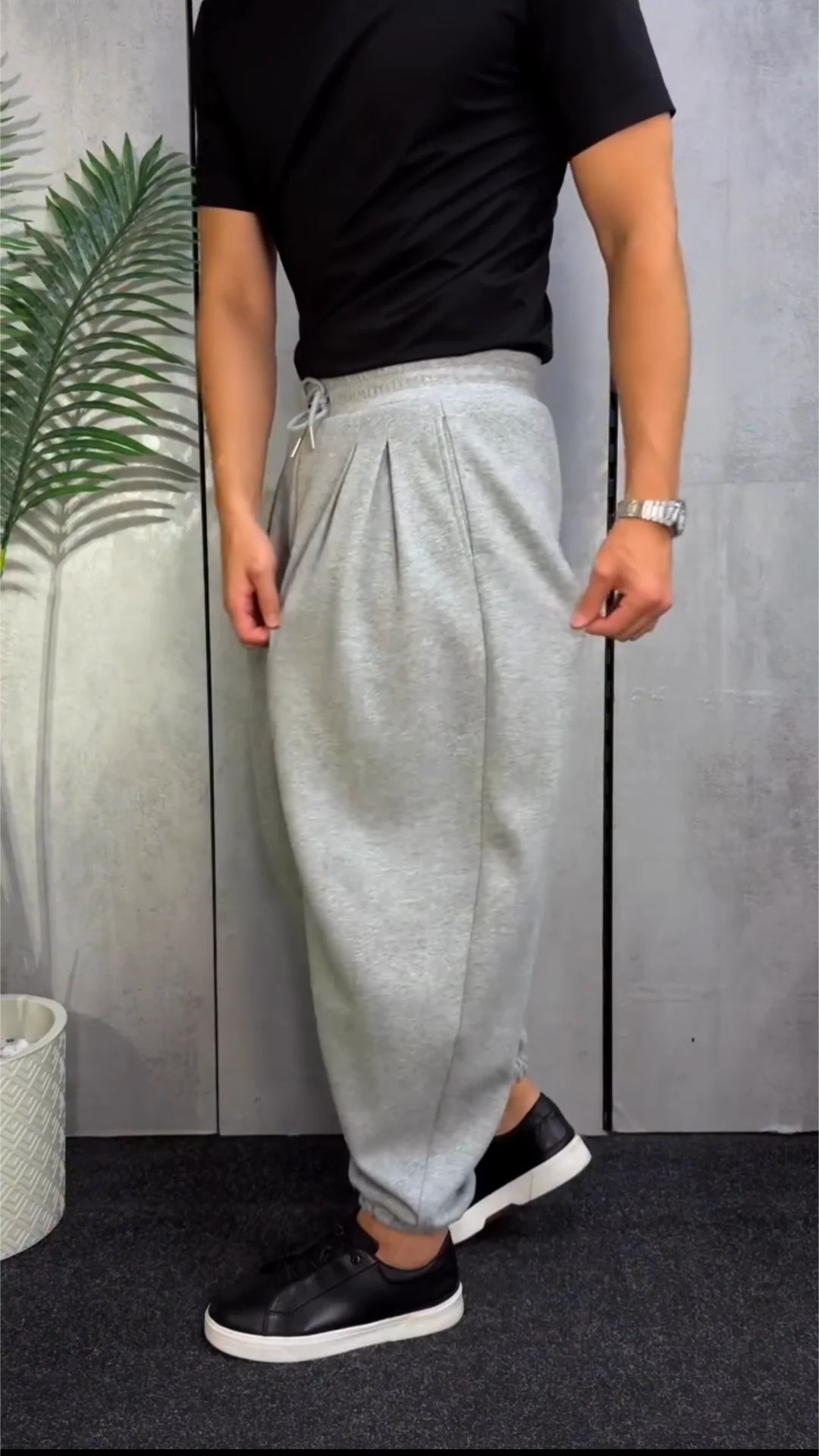 SULTAN PLATED OVERSIZED JOGGER
