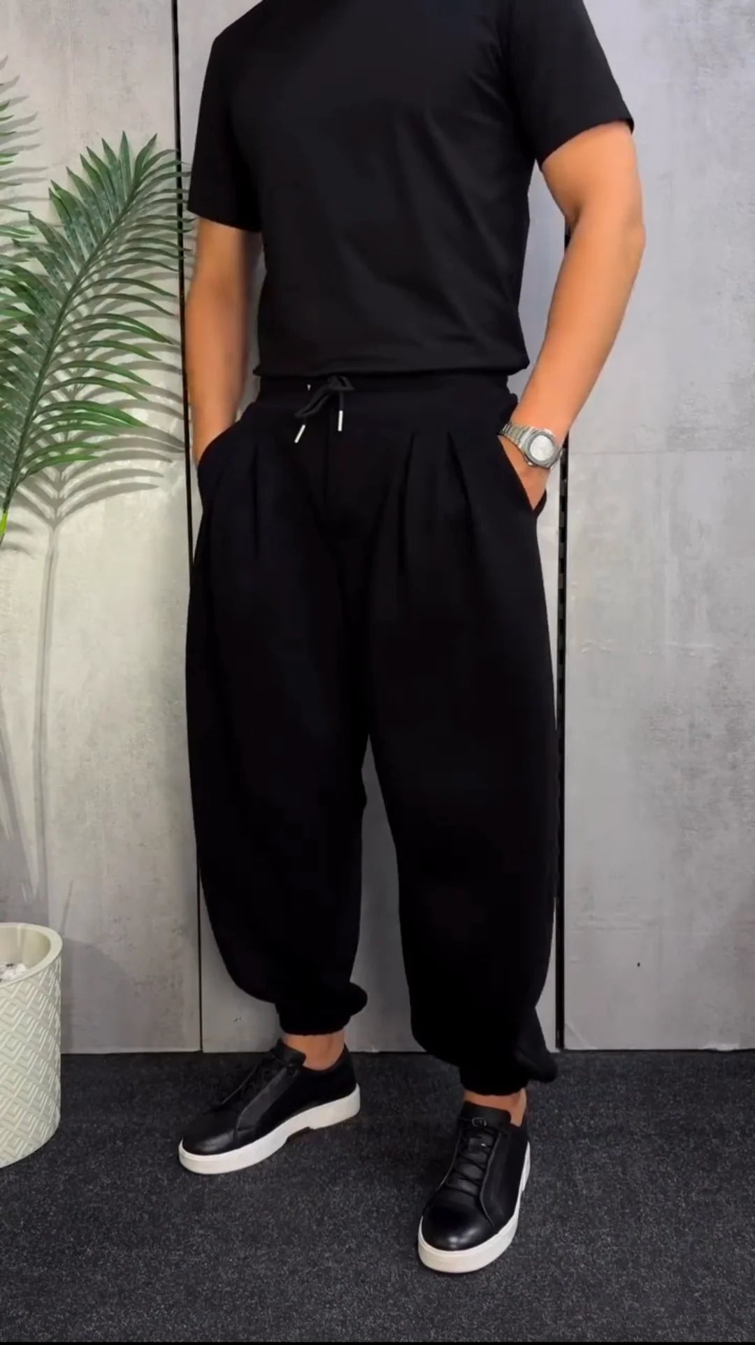 SULTAN PLATED OVERSIZED JOGGER